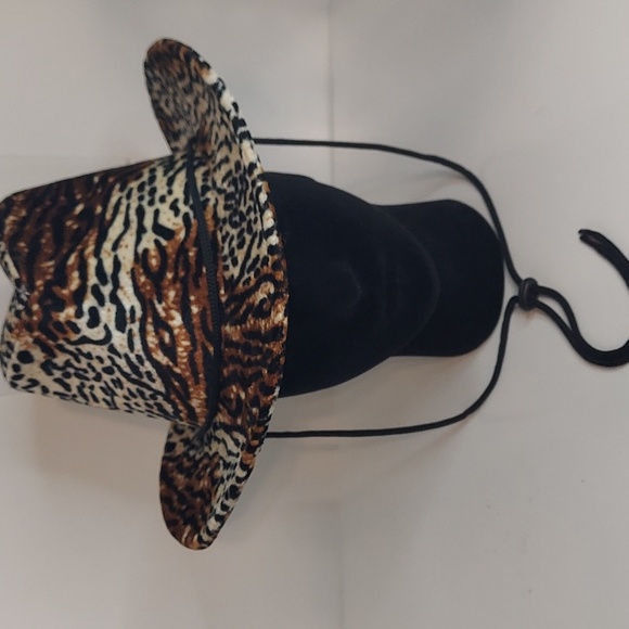 J. Hats - Picture 1 of 5